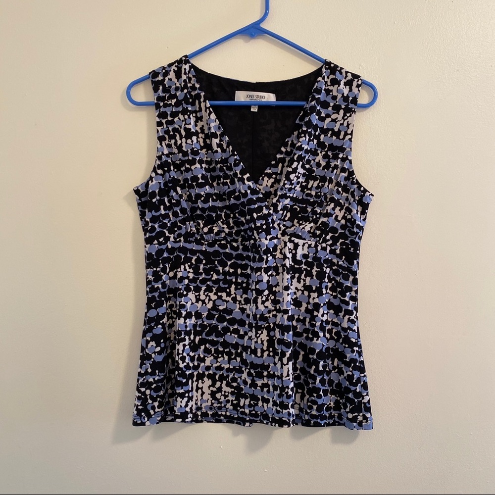 Jones Studio tops size M